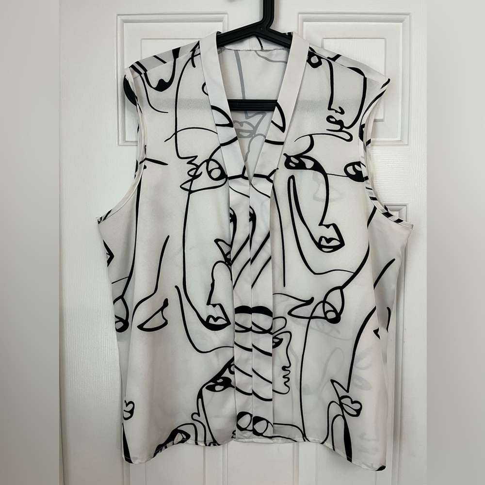 Interesting print white shift top